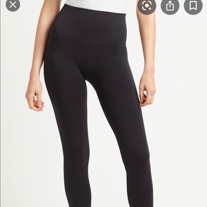 Black Spanx Look at me now Seamless Leggings Large